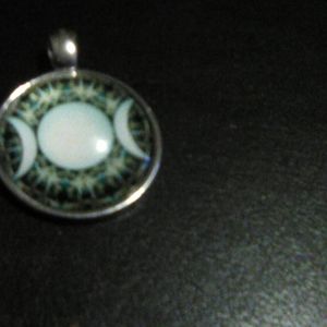 Triple goddess cabuchon